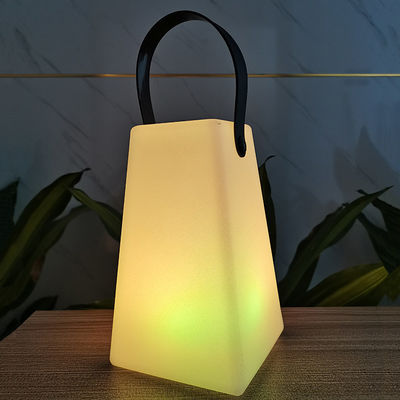 Lâmpada LED portátil recarregável Controle sem fio Colorido para acampar