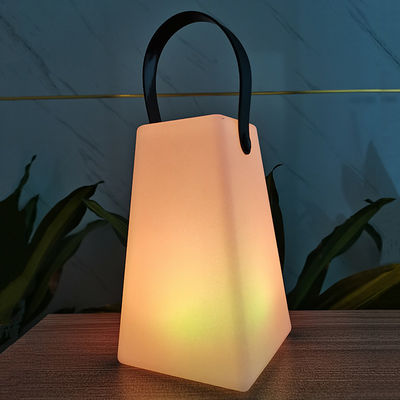 Lâmpada LED portátil recarregável Controle sem fio Colorido para acampar