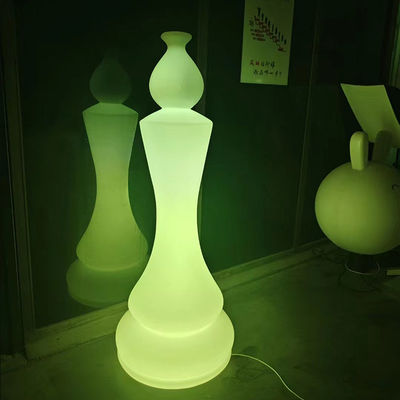 Lâmpadas de jardim recarregáveis de plástico LED em forma de xadrez AC 85-265V