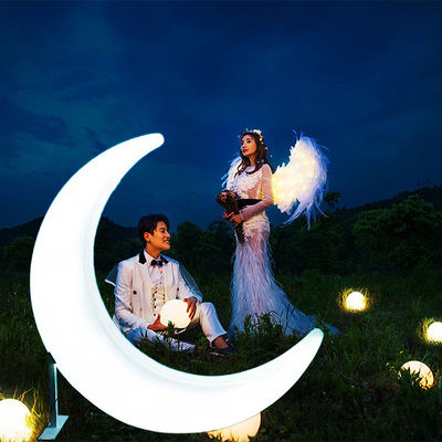 Luzes decorativas de jardim em forma de lua de LED 16 cores mudando