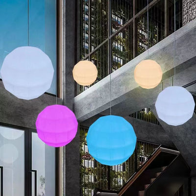 Lâmpada de esfera brilhante de plástico PE exterior Recarregável poliedro Forma esférica luminosa