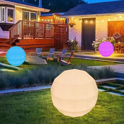 Lâmpada de esfera brilhante de plástico PE exterior Recarregável poliedro Forma esférica luminosa