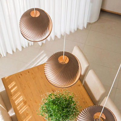 Lâmpada de sala de estar de candelabro nórdico criativa de mão lâmpada de pendente de madeira