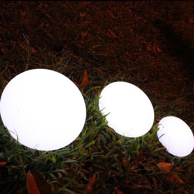 10&quot; 20&quot; 30&quot; LED Esfera brilhante Controle remoto solar para jardim do clube