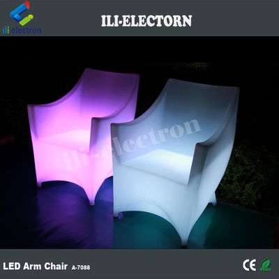 Sofá 100% PE de plástico recarregável com iluminação RGB