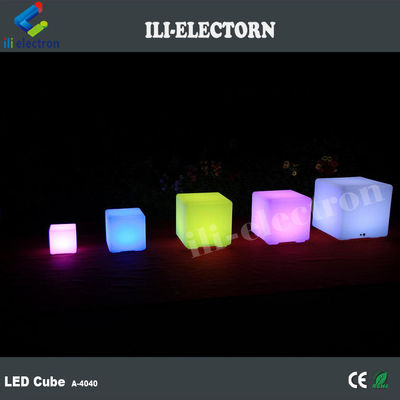 cadeira de plástico com LED para aluguer de eventos