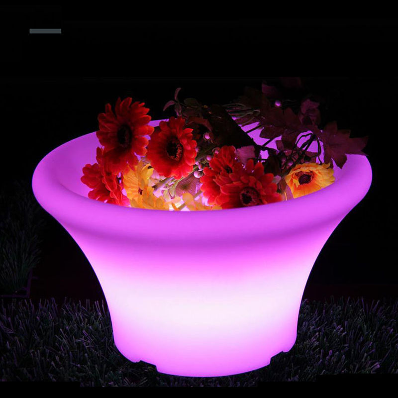 PE Plástico 16 Cores Mudança de Decoração de Natal LED Luz Floral Farol de Controle Remoto Multifuncional