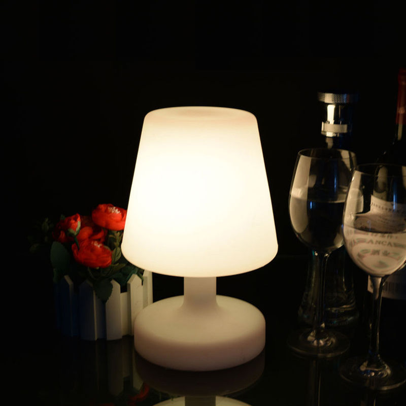 Lâmpada de mesa recarregável sem fio de cor variável