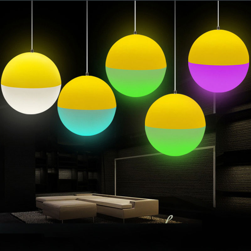 Controle remoto LED Globo de luz brilhante Pendente de lua de lua Dupla cor para feriado