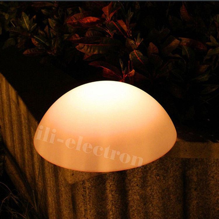 Lâmpada de esfera à prova d'água de plástico com LED de cor variável