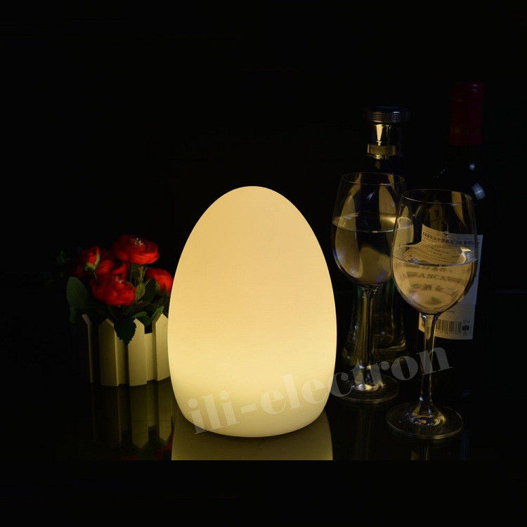 Iluminação LED Lâmpada de mesa em forma de ovo com 16 cores de mudança