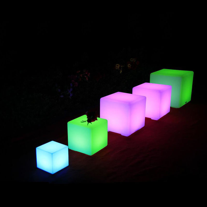 PE Plástico Luz Cubo Escaramuça, Câmbio de cor LED Cubo IP65 Impermeável 40cm Tamanho