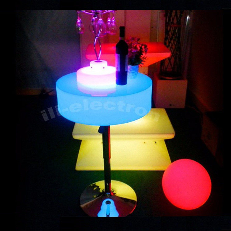 Lâmpadas de plástico LED Cocktail Table, Light Up Bar Table 16 cores mudando OEM